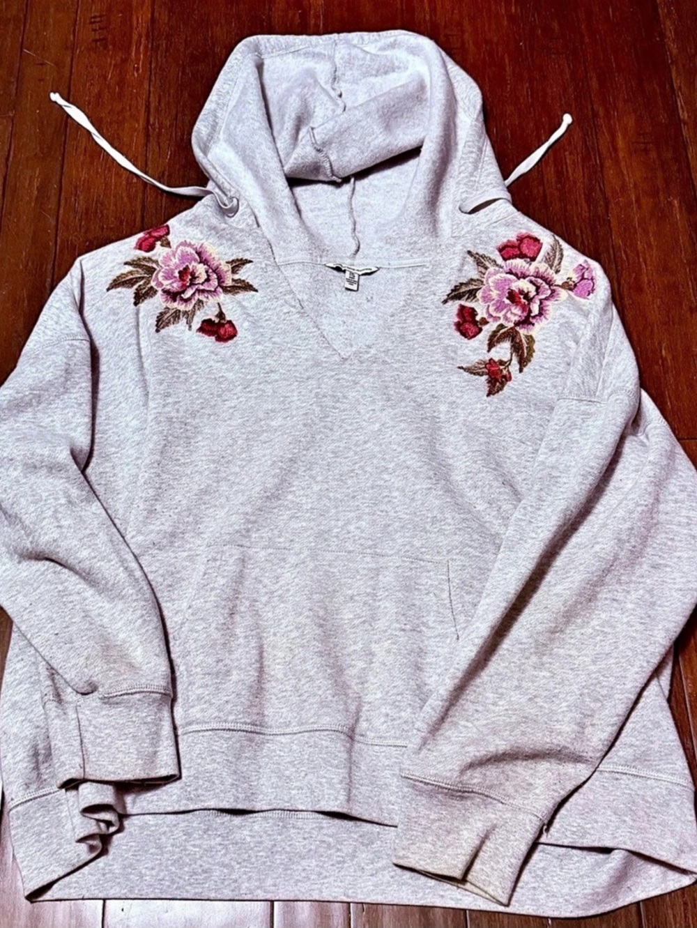 American Eagle Outfitters Floral Embroidered Hoodie XXL Like New